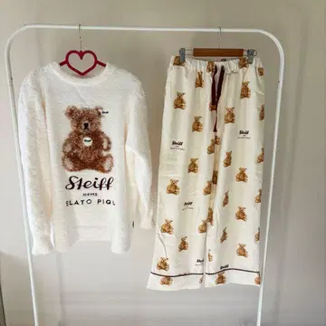 젤라피케 슈타이프 콜라보 상하의 세트