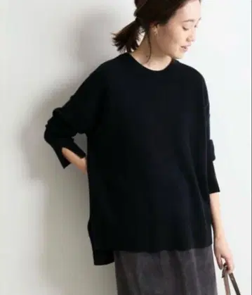 SLOBE IENA 워셔블 스무스 니트 풀오버 블랙