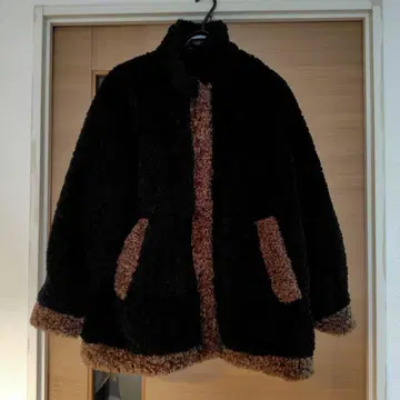 HARE 보아 자켓 블랙 브라운