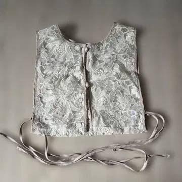 [ 새상품 ] nananamoe 꽃무늬 시어 뷔스티에, 리브 T셔츠 세트