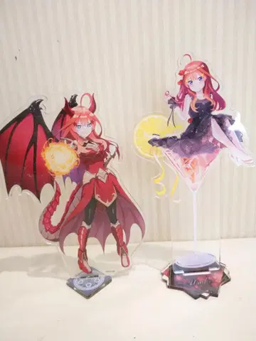 5등분의 신부 나카노 이츠키 아크릴 스탠드 묶음 판매 세트 2점