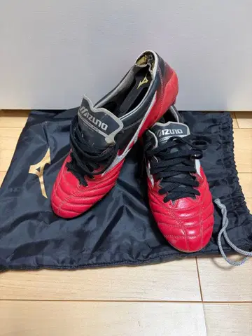 미즈노 프로페셔널 모델 축구화 레드