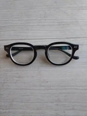 블랙 라운드 프레임 안경