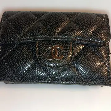 블랙 퀼팅 3단 폴더형 지갑 캐비아 스킨