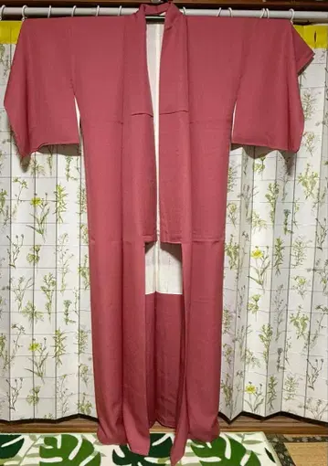 진한 핑크 이로무지 기모노 순수 실크 미츠도모에 문양