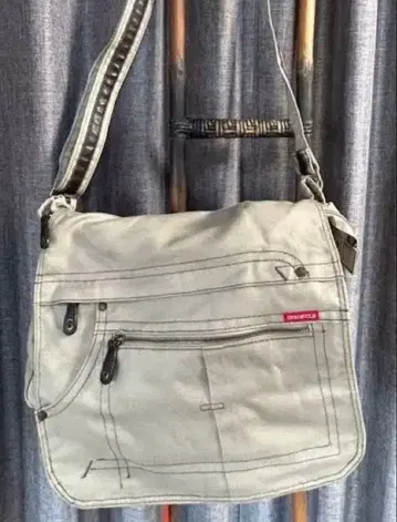 CHRONICLE 그레이 숄더백