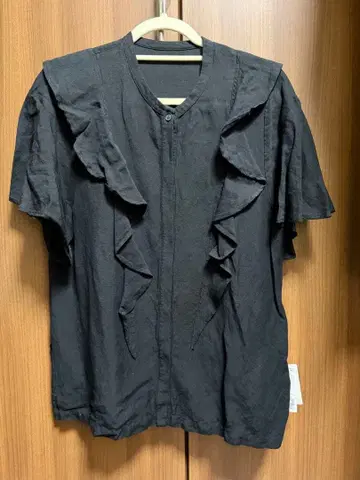 [ 미사용품 ] FRAMWORK 프릴 달린 블랙 셔츠