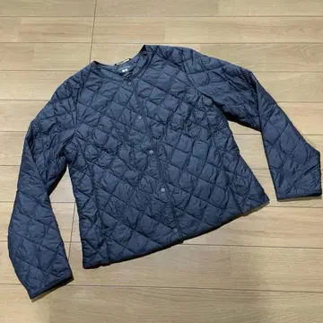 UNIQLO 퀼팅 M 블랙 노카라 경량