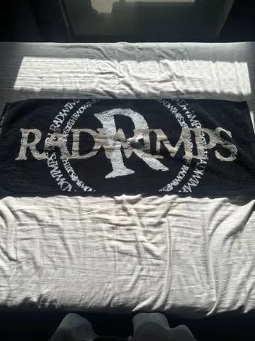 RADWIMPS 20th ANNIVERSARY LIVE TOUR 타월