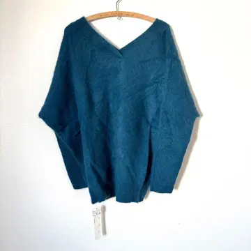 [ 미사용 새상품 ] soeur7 모헤어풍 V넥 긴팔 스웨터 파랑