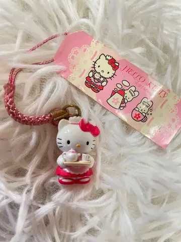 [미사용] 헬로키티 웨이트리스 키티 스트랩 초레어