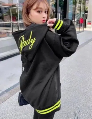 오버 사이즈 후드티 블랙 형광 그린