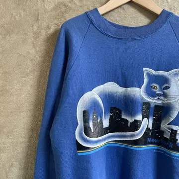 80년대 래글런 고양이 시티 맨투맨 블루 애니멀