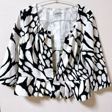 STUDIO I [ 16 ] 프릴 블라우스 할인 협상 가능