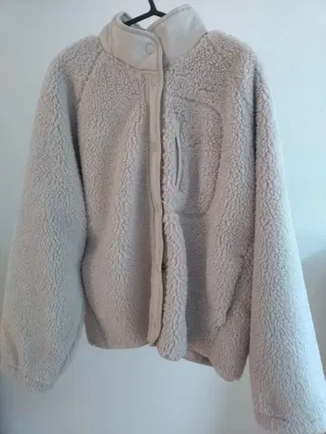 유니클로 플리스 스탠드 카라 자켓 내추럴 (베이지) XL 보아