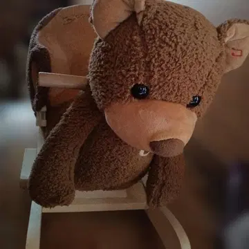 곰 봉제 인형 락킹 체어