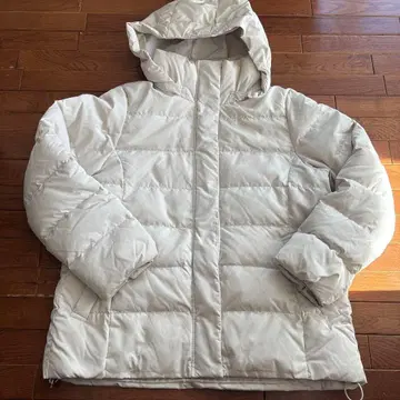 슈라루 다운 화이트