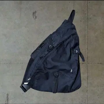 블랙 슬링백 조정 가능