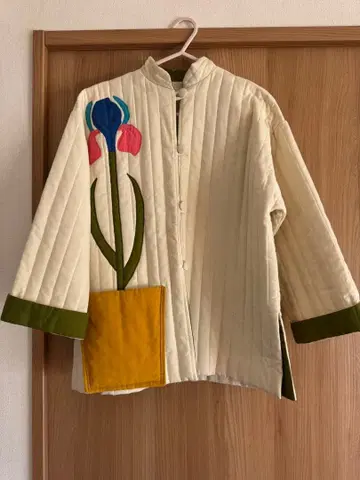 아이보리 꽃무늬 자수 퀼팅 자켓