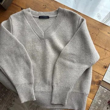 URBAN RESEARCH 베이지 V넥 니트