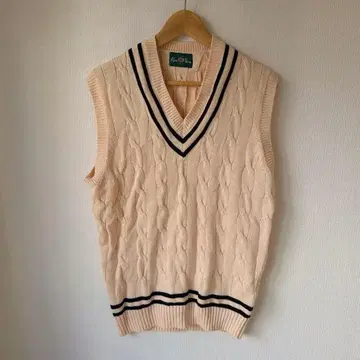 Alan Paine 아이보리 케이블 니트 V넥 베스트