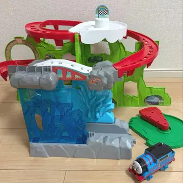 프라레일 GOGO 토마스 폭포에 다이브! 어드벤처 피크