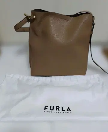 FURLA 브라운 버킷 숄더백 수납 가방 포함