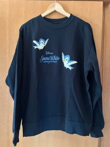 SEQUEL SNOW WHITE CREW NECK SWEAT SHIRT