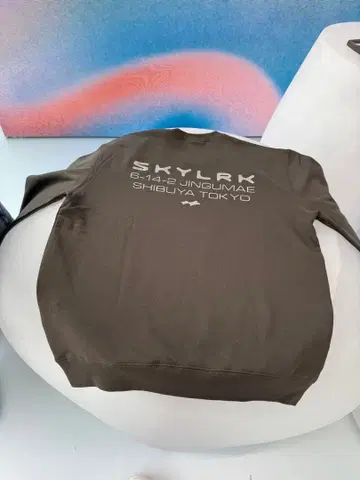 미사용 새상품 SKYLRK 도쿄 팝업 한정판 맨투맨