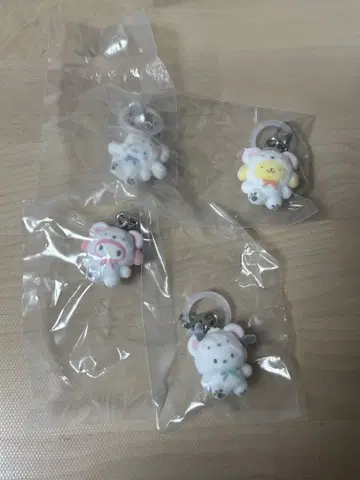 산리오 캐릭터즈 메지루시 액세서리 복슬복슬 스노우 4점 세트