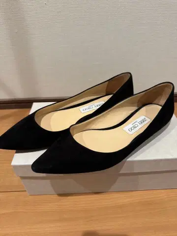 지미추 플랫슈즈 38 블랙 스웨이드