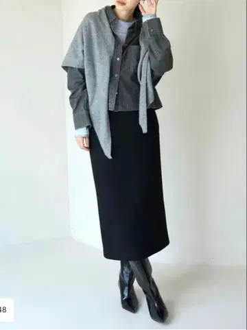 UNFILO 뷰티 폼 I 라인 스커트 M 사이즈 블랙