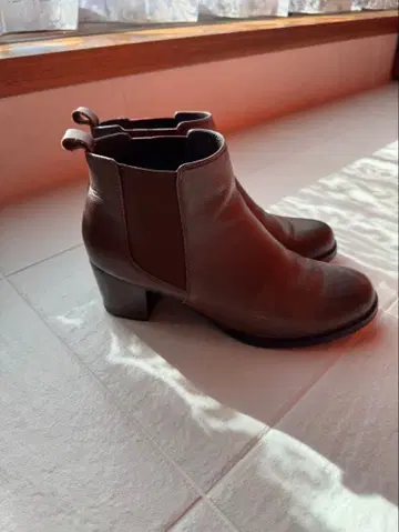 BELL FLORRIE 천연 가죽 부티 사이즈 24