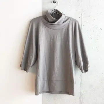 FRANZIUS 독일제 하이넥 티셔츠 그레이