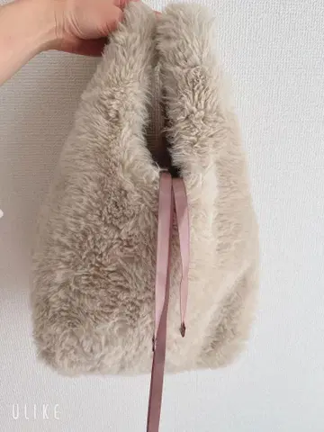 Earth Made 퍼 리본 백