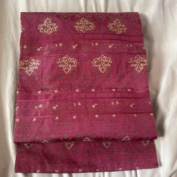 아름다운 적자색 나고야 오비