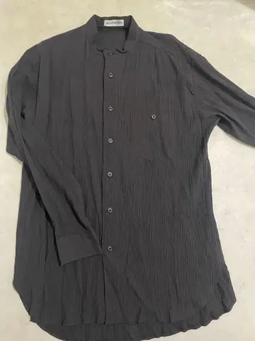 ISSEY MIYAKE MEN 플리츠 긴팔 셔츠 다크 브라운