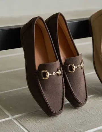 [ 미사용 ] 브라운 비트 로퍼 25.0