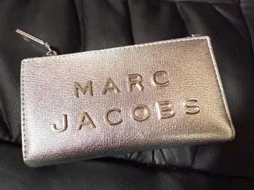 미사용! MARC JACOBS 실버 프래그먼트 케이스