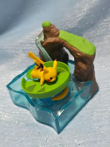 포켓몬 피카츄 하스보우 모아서 펼쳐지는! 포켓몬 월드 2 신비의 샘