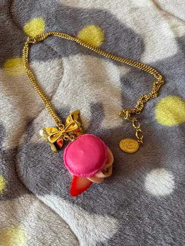 Q-pot 리본 포함 마카롱 목걸이