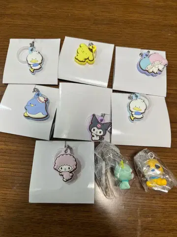 미사용 새상품 더블 참 산리오 오챠이누