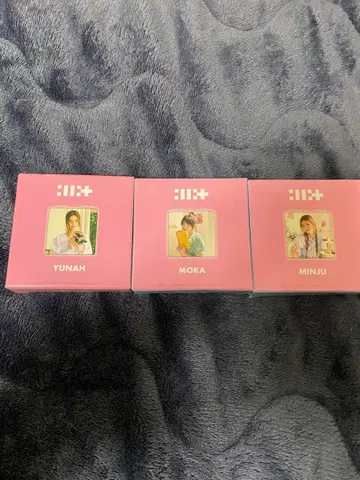 ILLIT 컴팩트 양면 거울 3종 세트