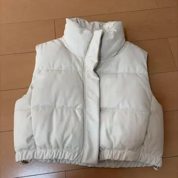 ZARA 숏 다운 베스트 M