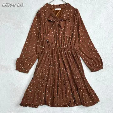 v30 After All 보타이 플리츠 원피스 도트 무늬풍 브라운