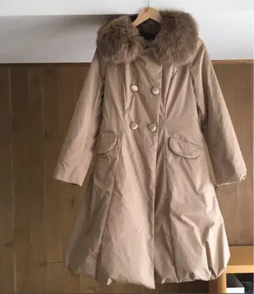 컨디션 최상 COTOO 코투 최고봉 퍼 부착 롱 다운 코트 40