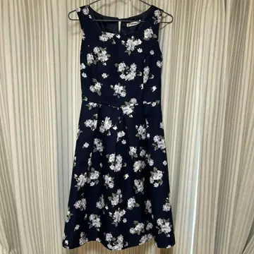 [ A.R Azalea Rose ] 꽃무늬 A라인 원피스