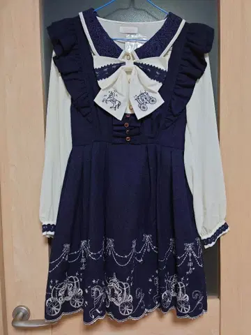 리즈리사 신데렐라 마차 패턴 점프 스커트 블라우스 네이비 세트 새상품