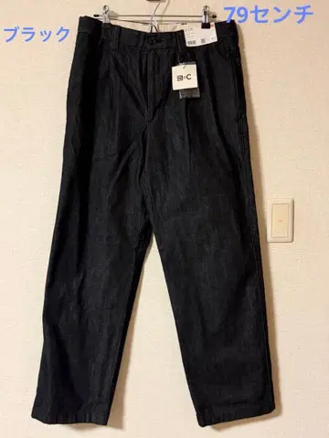 새상품 UNIQLO C 턱 스트레이트 팬츠/데님 사이즈 79 BLACK