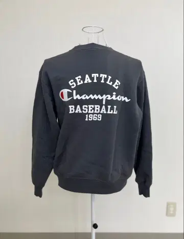 Champion 그레이 맨투맨 LARGE 뒷면 프린트